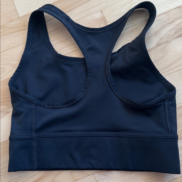 Nike Women's Black Racerback Sports Bra size Small S with phone pocket like new! - Picture 2 of 3